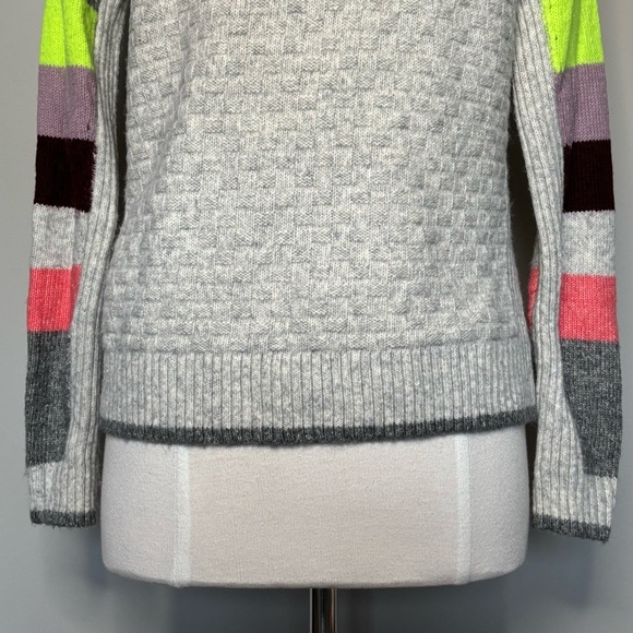 Cabi Colorblock Sleeve Downhill Sweater #4815, size XS - Picture 12 of 16